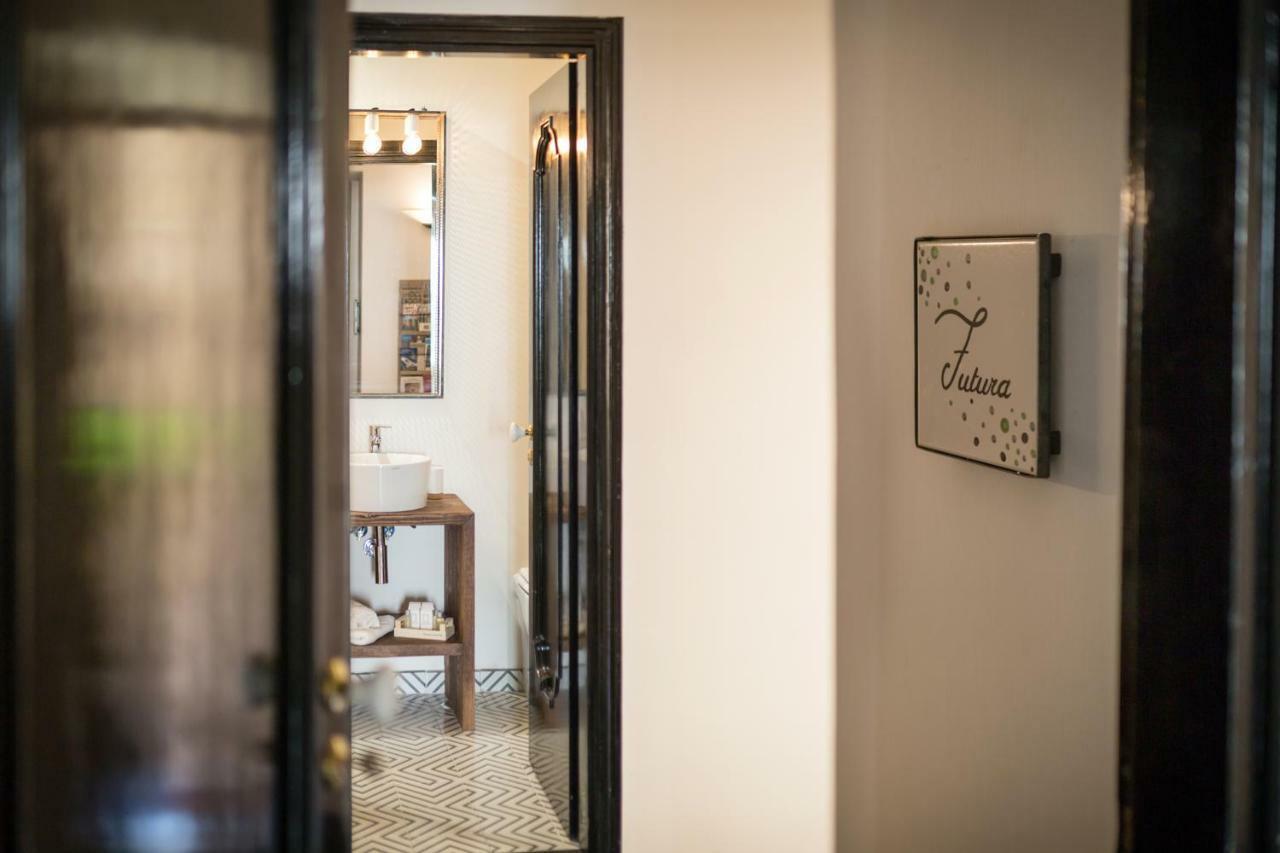 Futura Retro Hotel ซาแลร์โน ภายนอก รูปภาพ