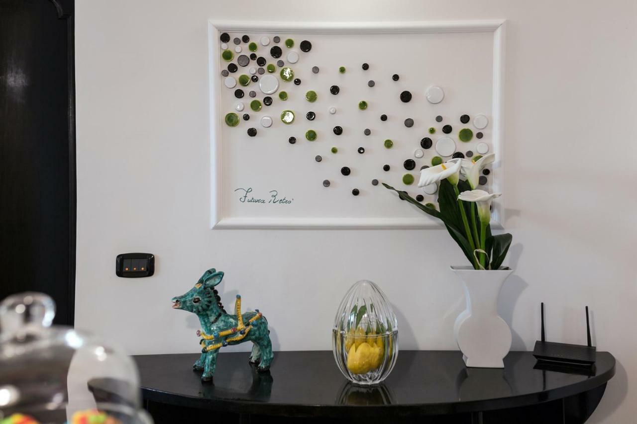 Futura Retro Hotel ซาแลร์โน ภายนอก รูปภาพ