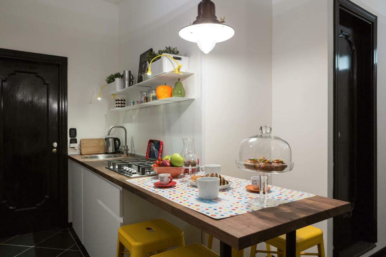 Futura Retro Hotel ซาแลร์โน ภายนอก รูปภาพ