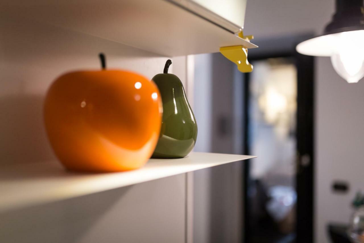 Futura Retro Hotel ซาแลร์โน ภายนอก รูปภาพ